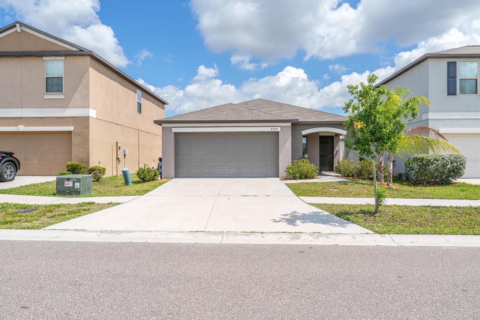 Image 4 of 42 For 4507 Eternal Prince Drive