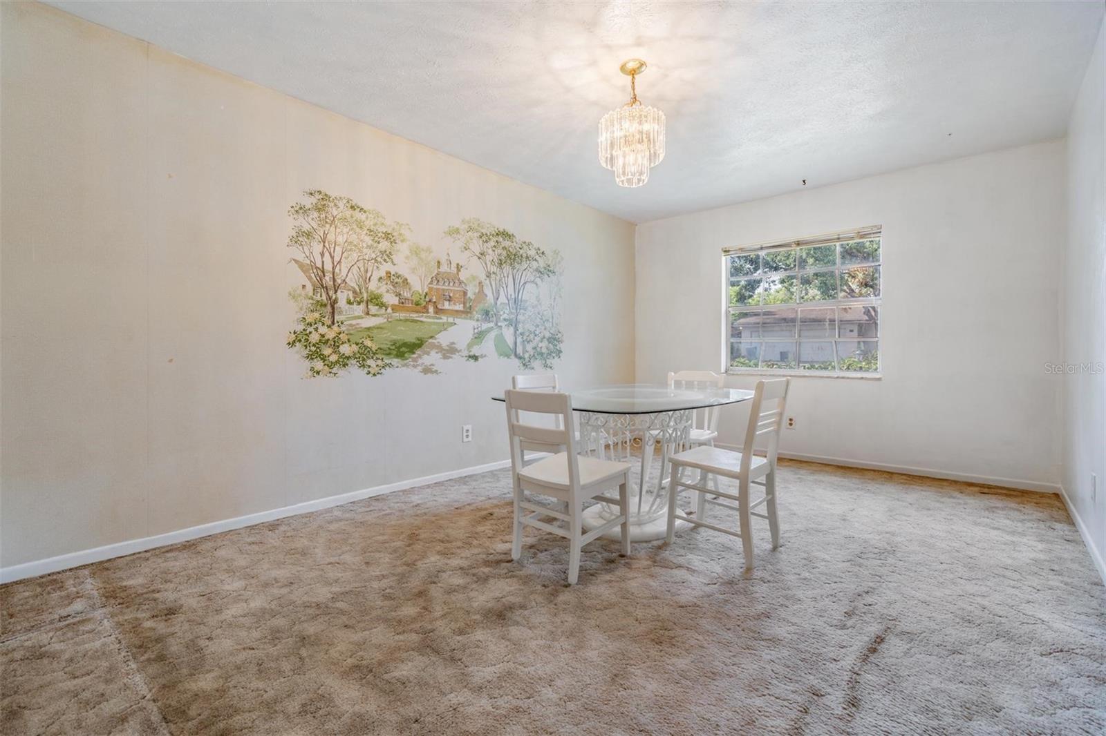 Listing photo id 11 for 414 Cactus Circle