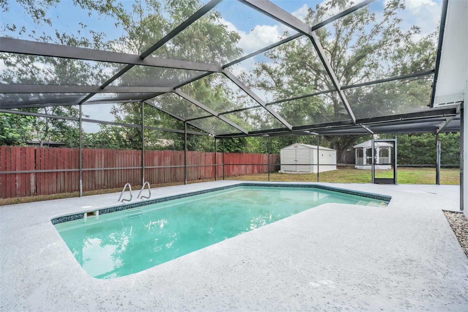 Listing photo id 18 for 414 Cactus Circle