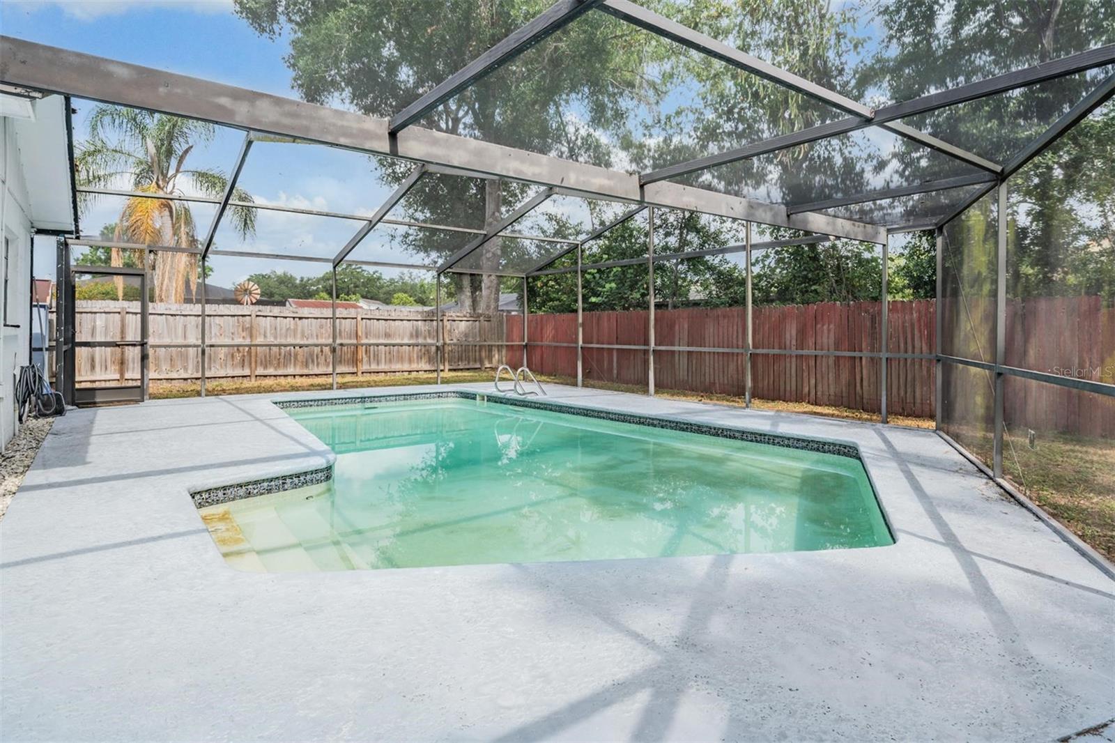 Listing photo id 20 for 414 Cactus Circle