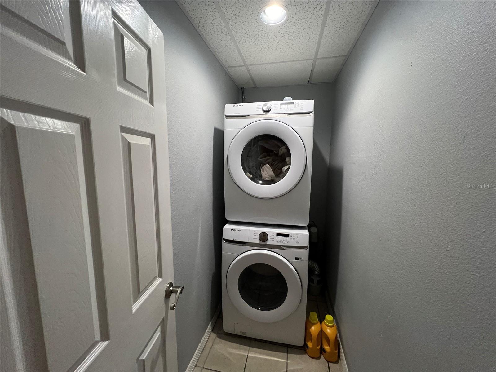 Listing photo id 13 for 2108 Kennedy Boulevard