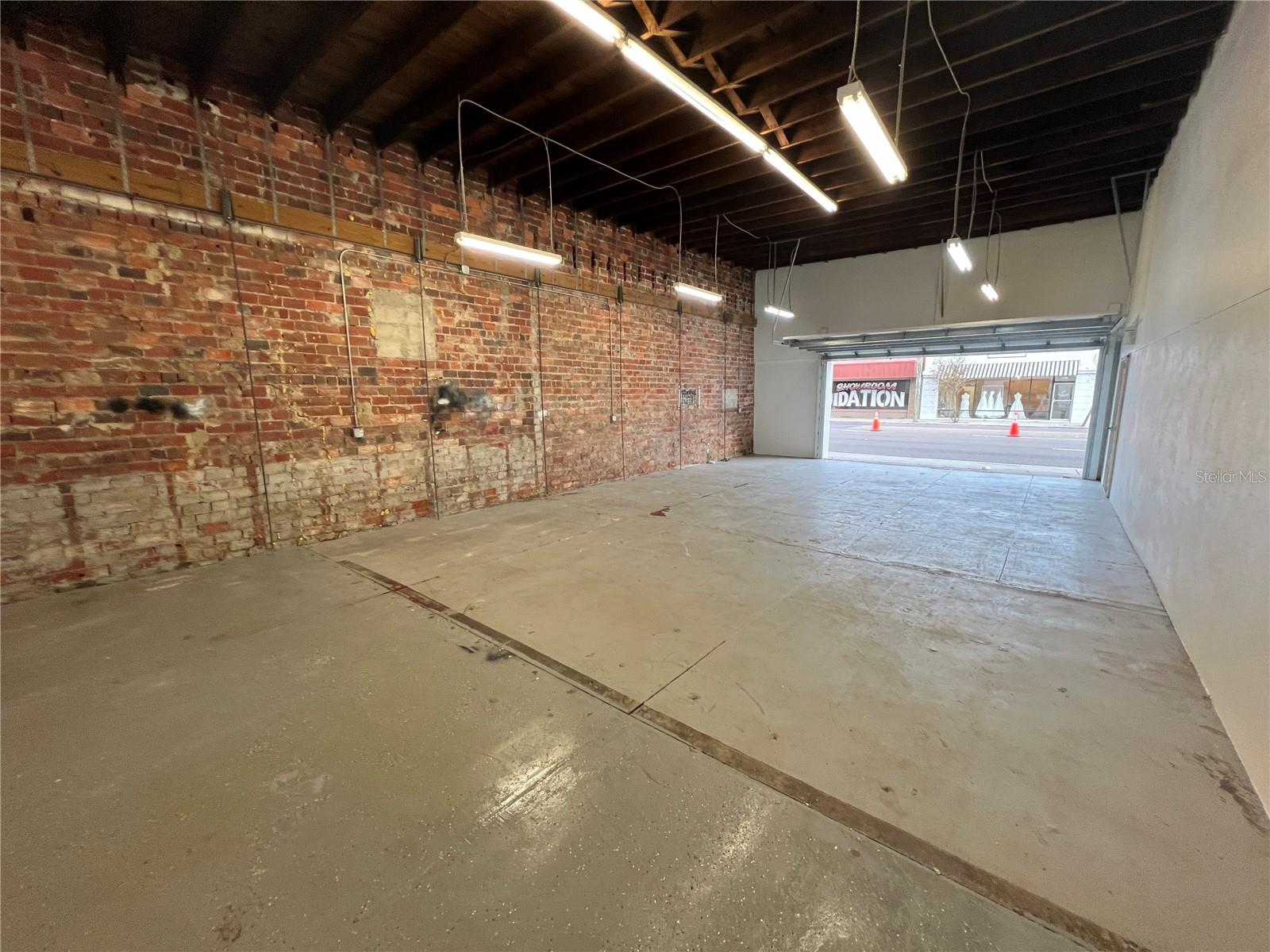 Listing photo id 14 for 2108 Kennedy Boulevard