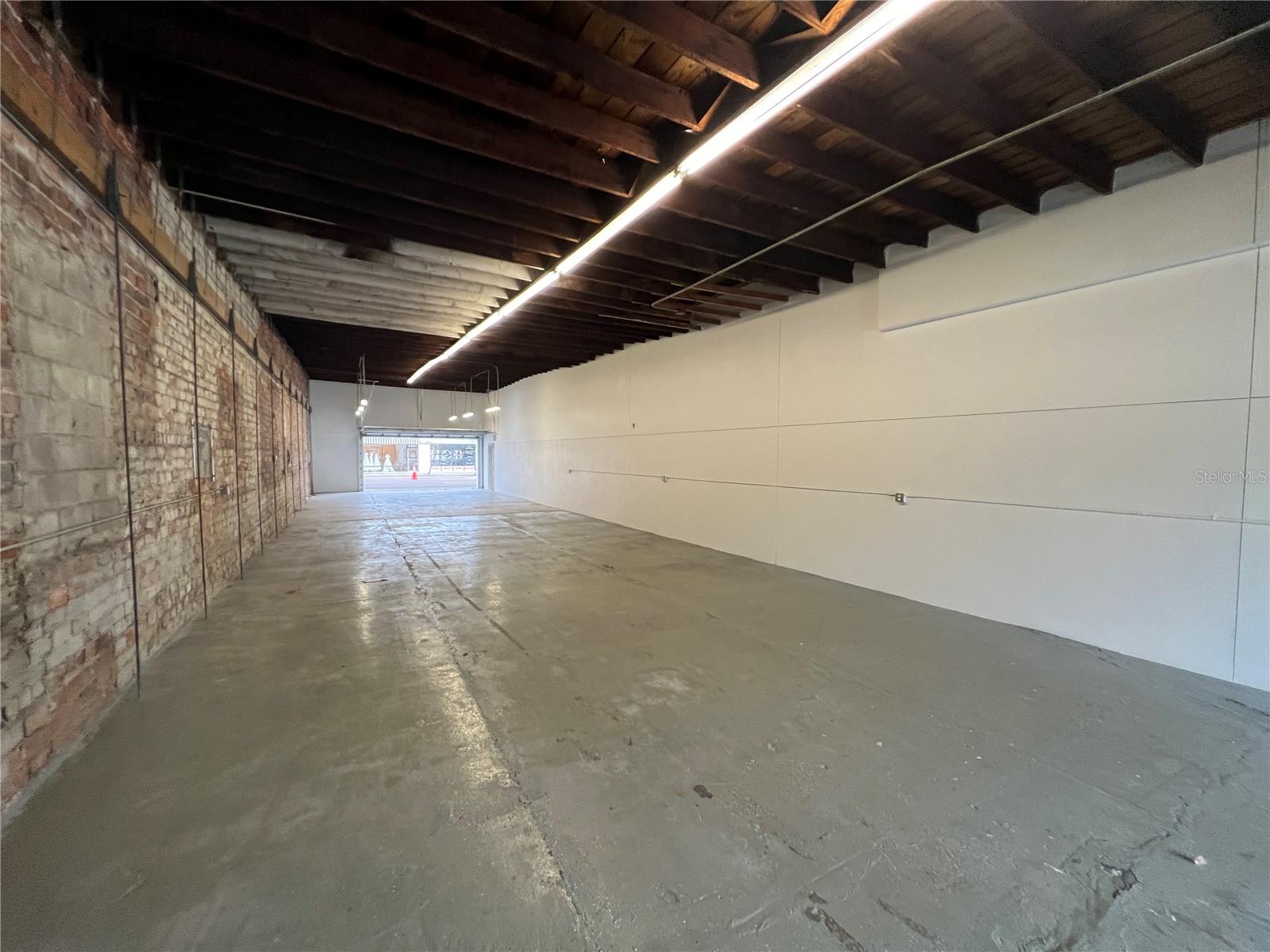 Listing photo id 16 for 2108 Kennedy Boulevard