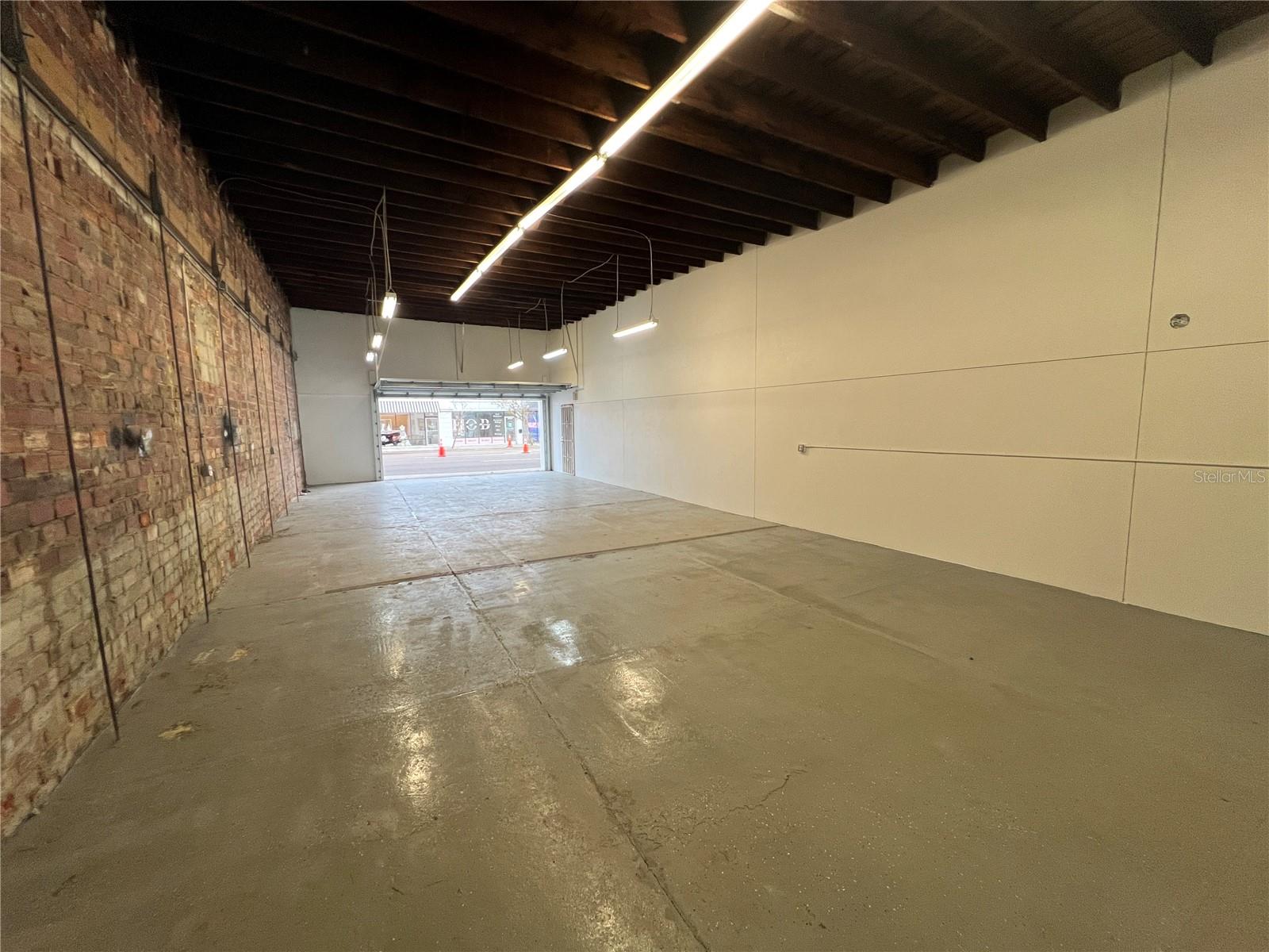 Listing photo id 17 for 2108 Kennedy Boulevard