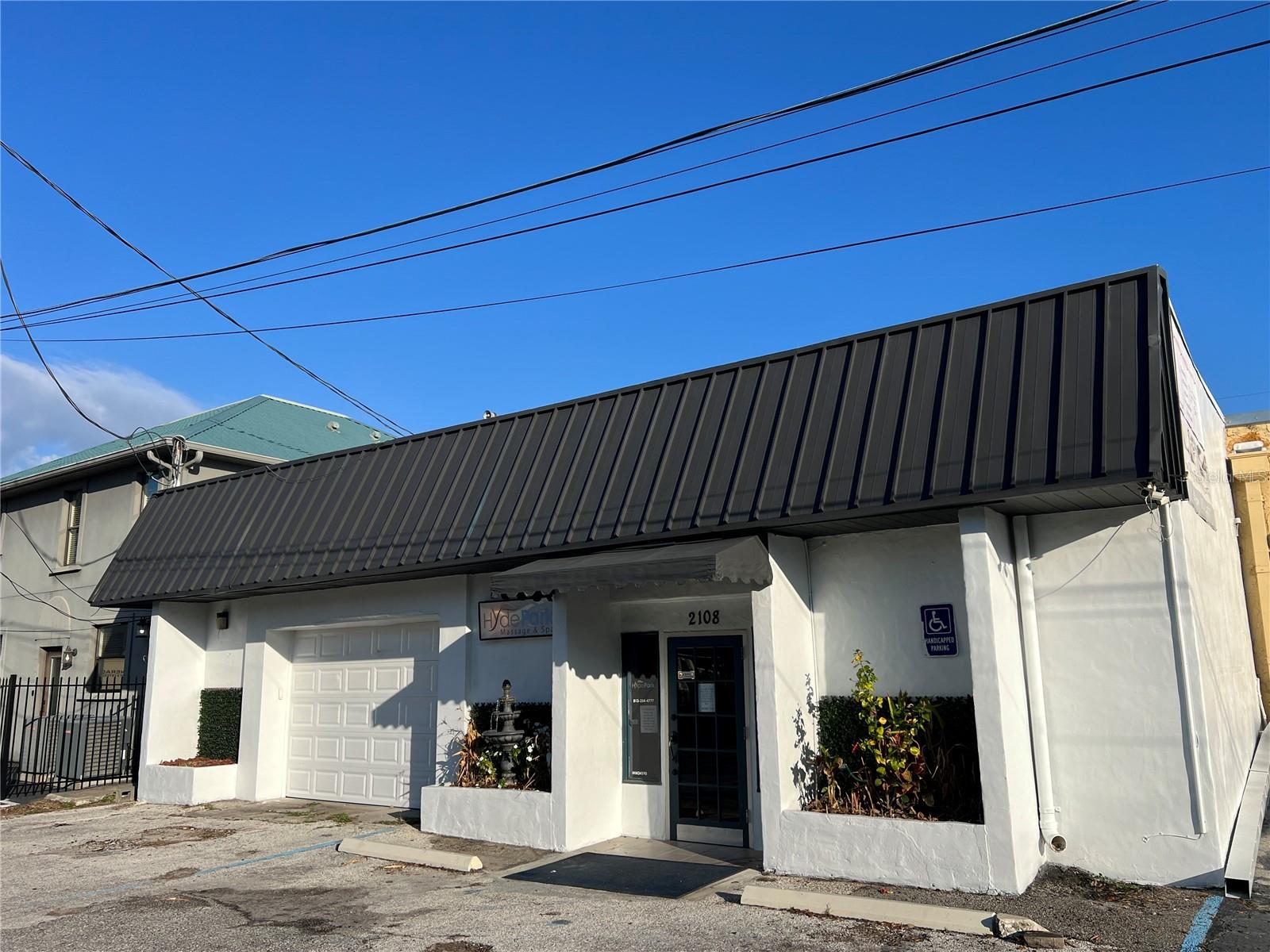 Listing photo id 0 for 2108 Kennedy Boulevard