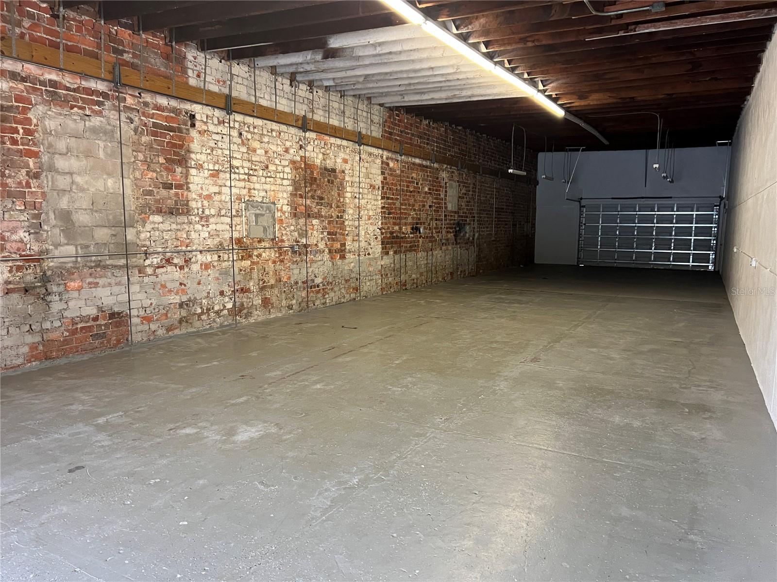 Listing photo id 18 for 2108 Kennedy Boulevard