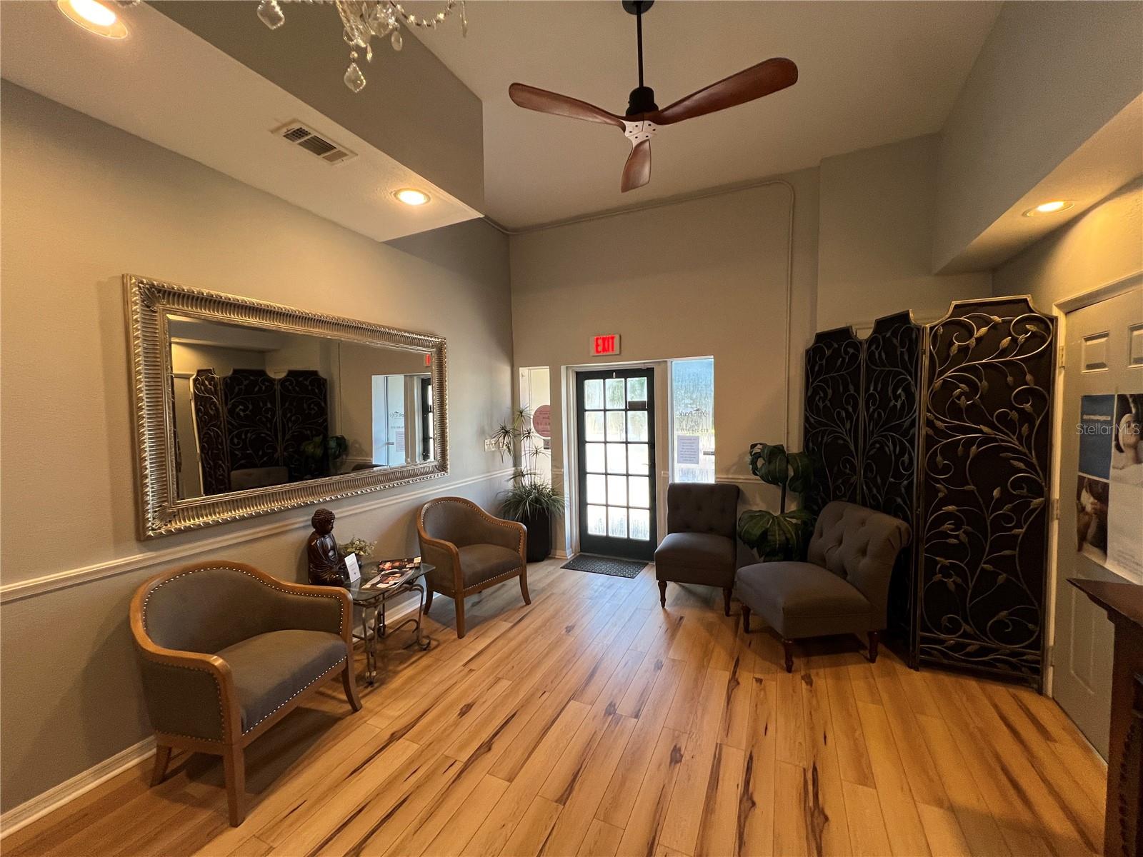 Listing photo id 1 for 2108 Kennedy Boulevard
