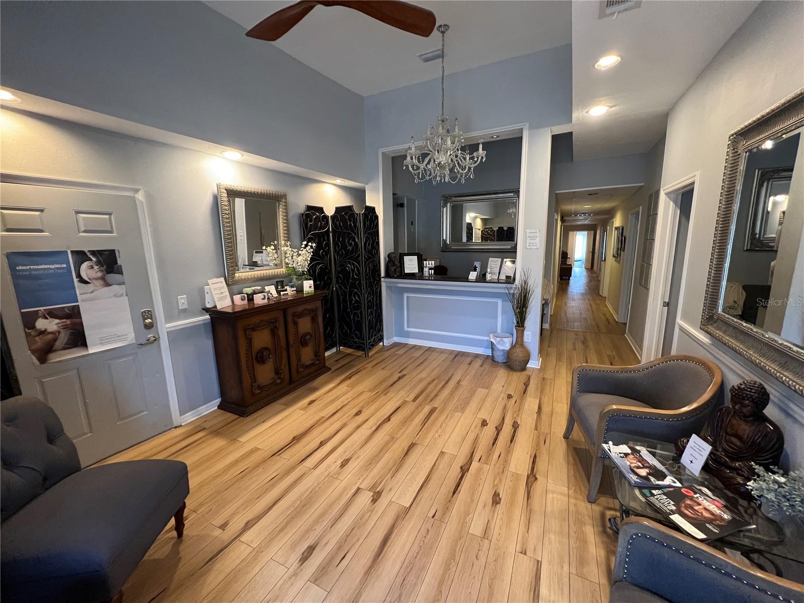 Listing photo id 2 for 2108 Kennedy Boulevard