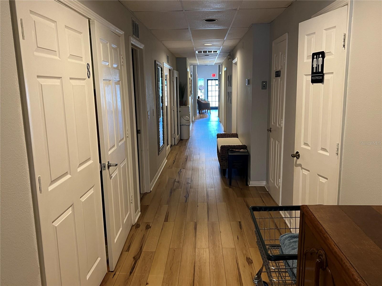 Listing photo id 7 for 2108 Kennedy Boulevard