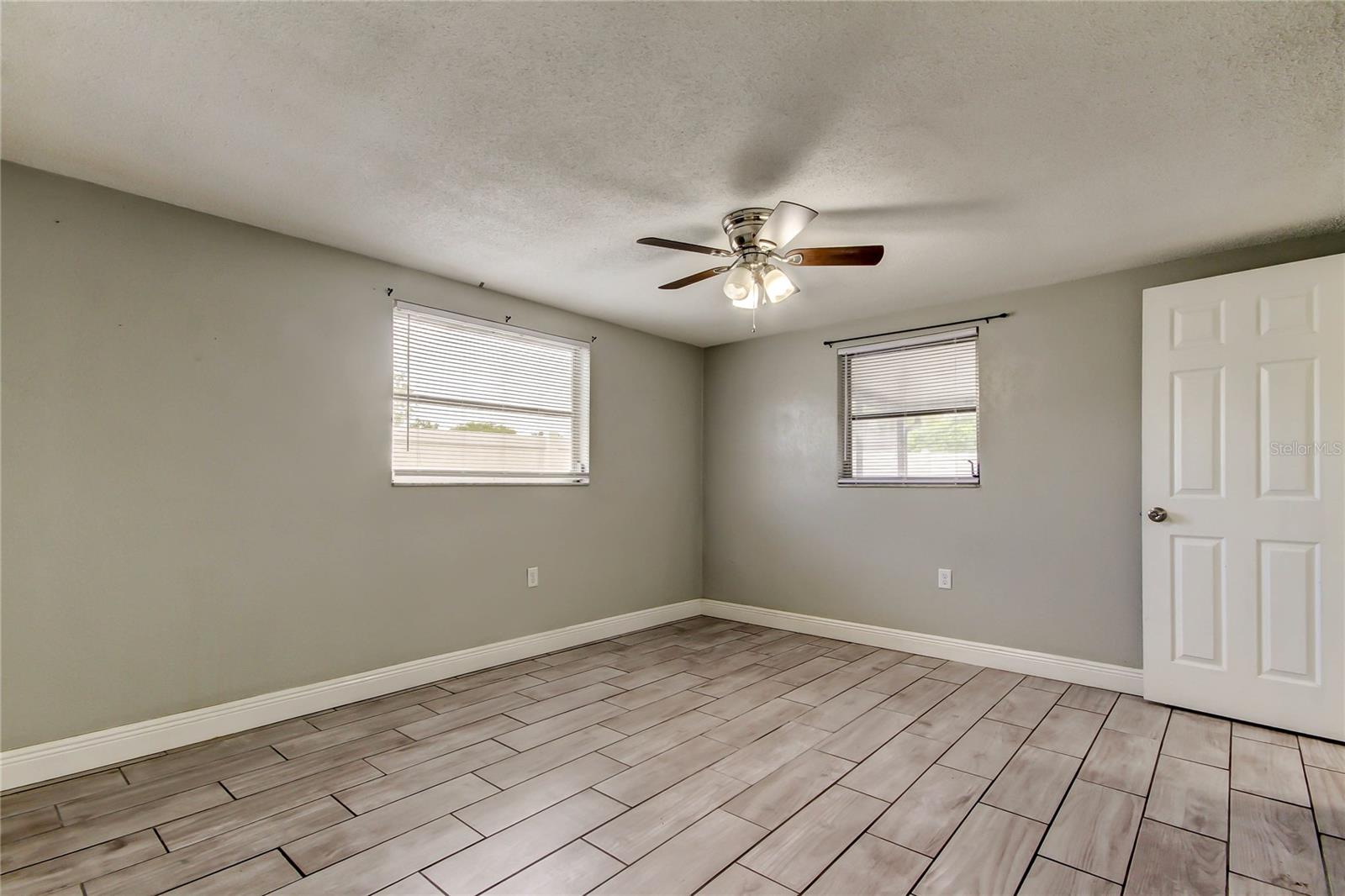 Image 13 of 14 For 9120 Lunar Lane