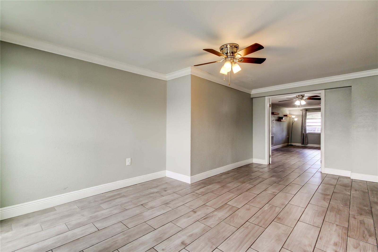 Image 5 of 14 For 9120 Lunar Lane