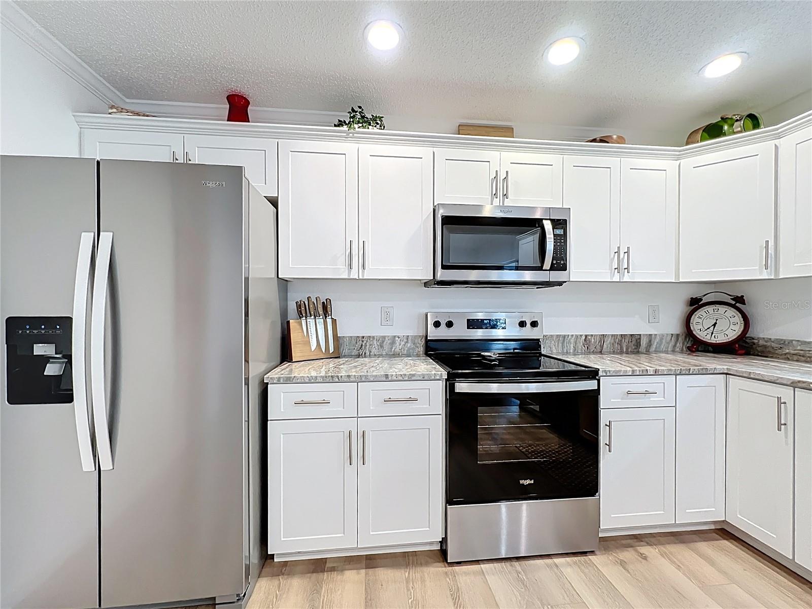 Image 12 of 29 For 6521 Cedarbrook Drive S