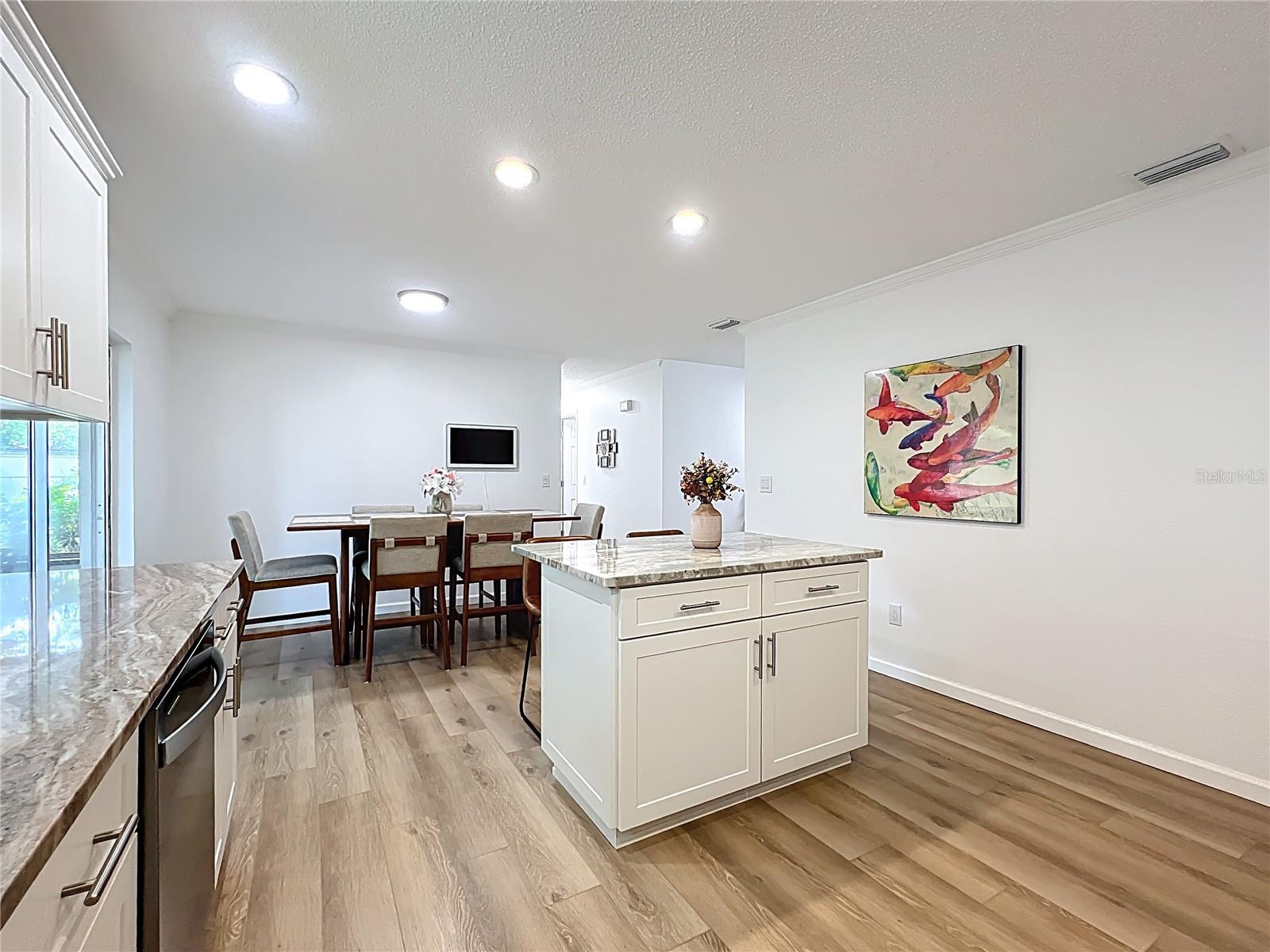 Image 15 of 29 For 6521 Cedarbrook Drive S