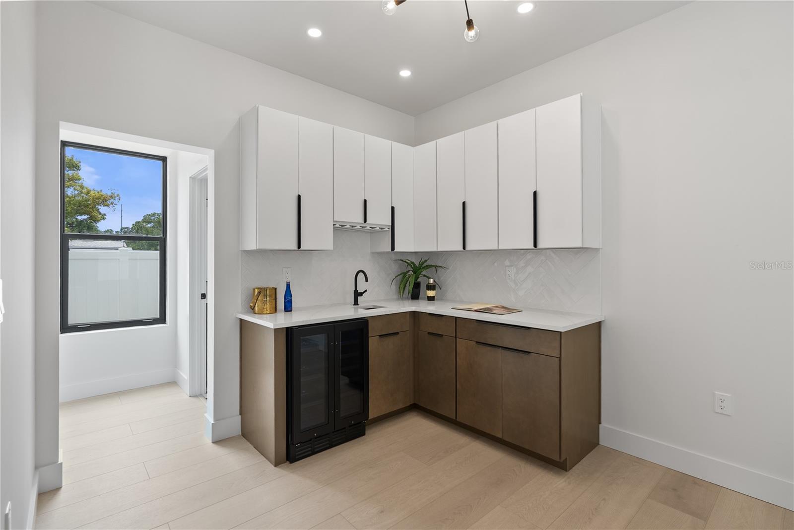 Image 16 of 41 For 5055 2nd Avenue S