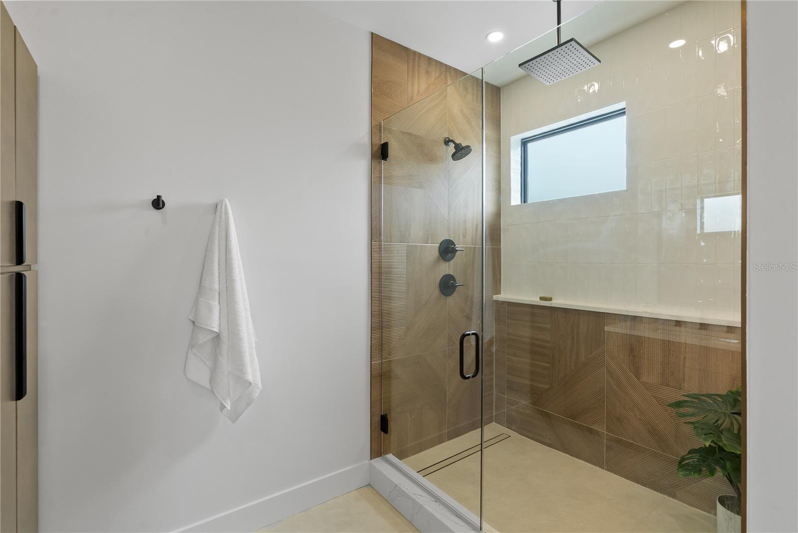 Image 27 of 41 For 5055 2nd Avenue S