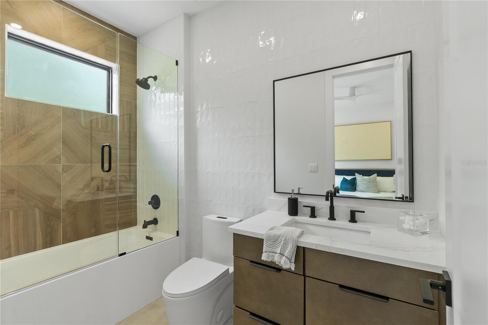 Image 31 of 41 For 5055 2nd Avenue S