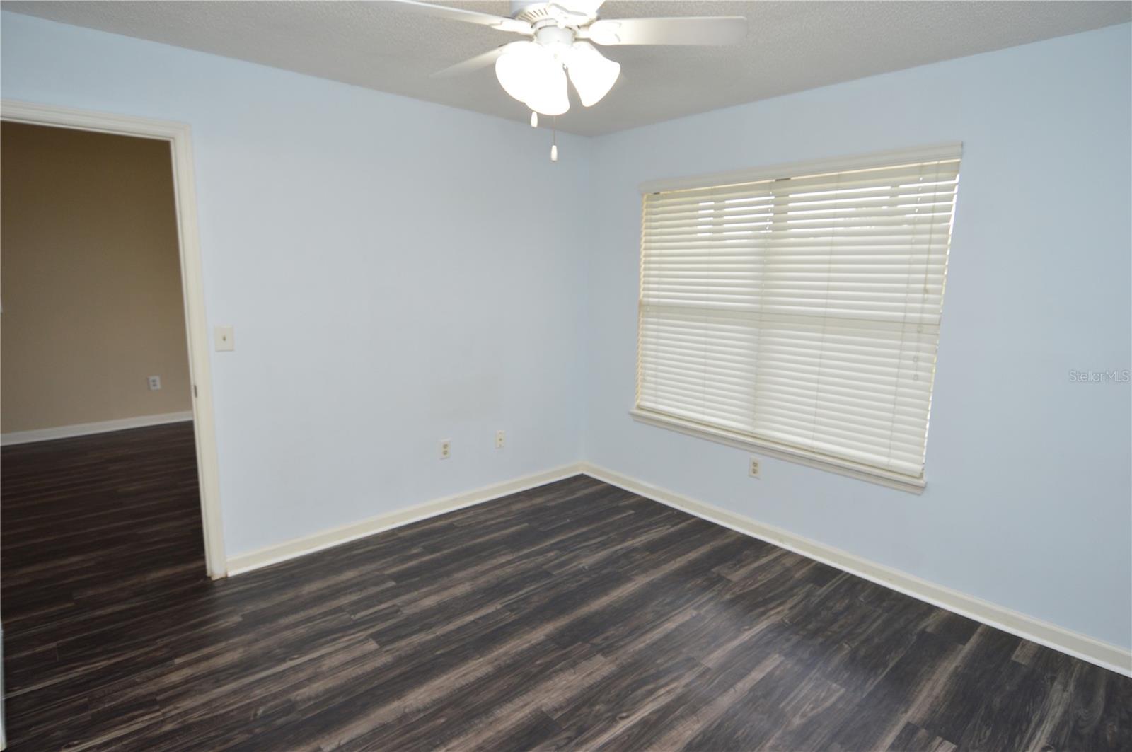 Image 18 of 70 For 11901 4th Street N 5305