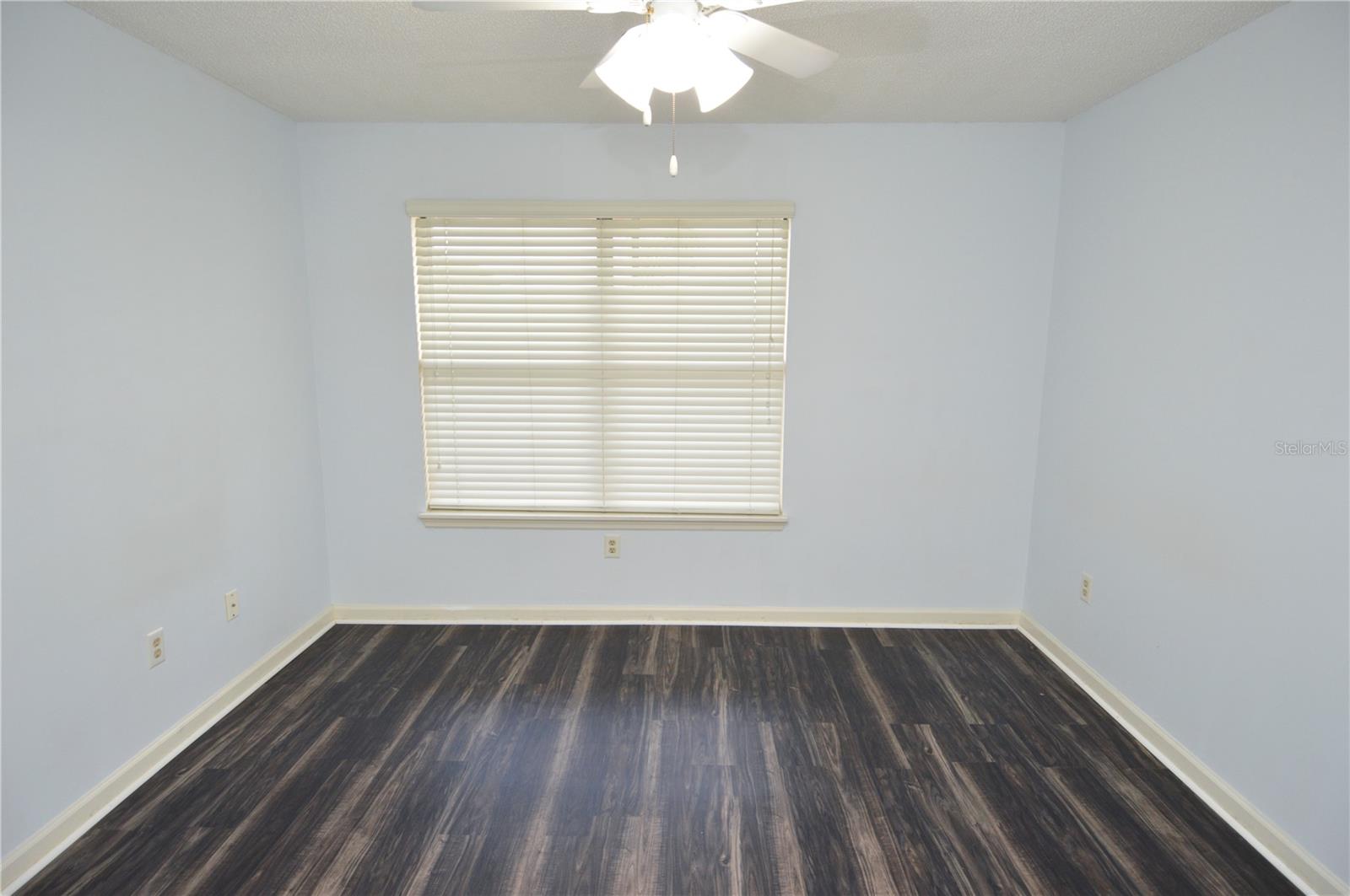 Image 20 of 70 For 11901 4th Street N 5305