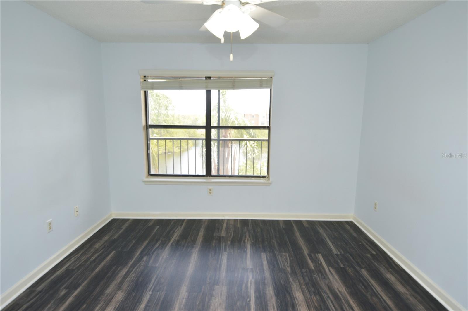 Image 21 of 70 For 11901 4th Street N 5305