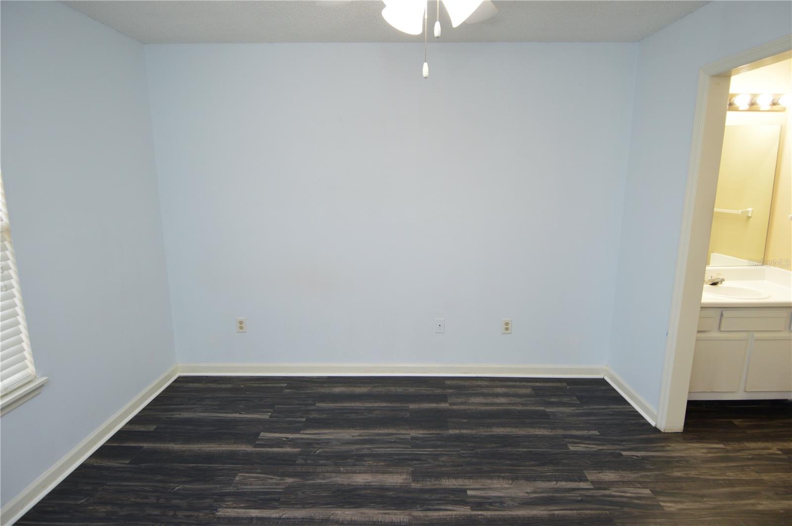 Image 24 of 70 For 11901 4th Street N 5305