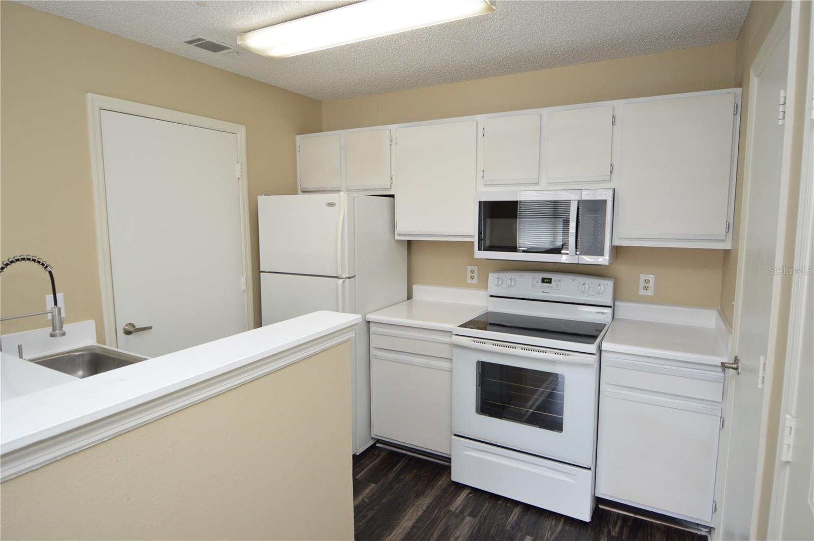 Image 5 of 70 For 11901 4th Street N 5305