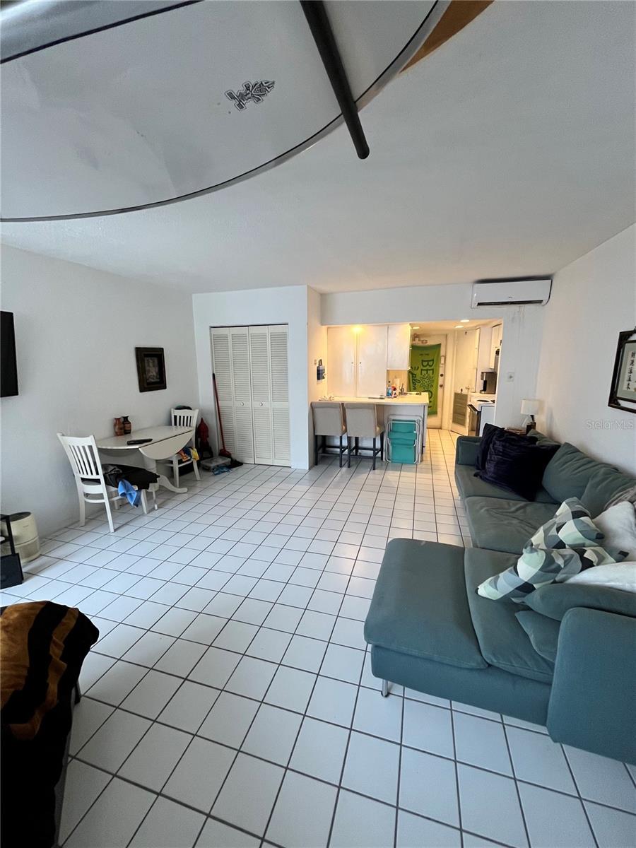 Image 4 of 8 For 16400 Gulf Boulevard 307