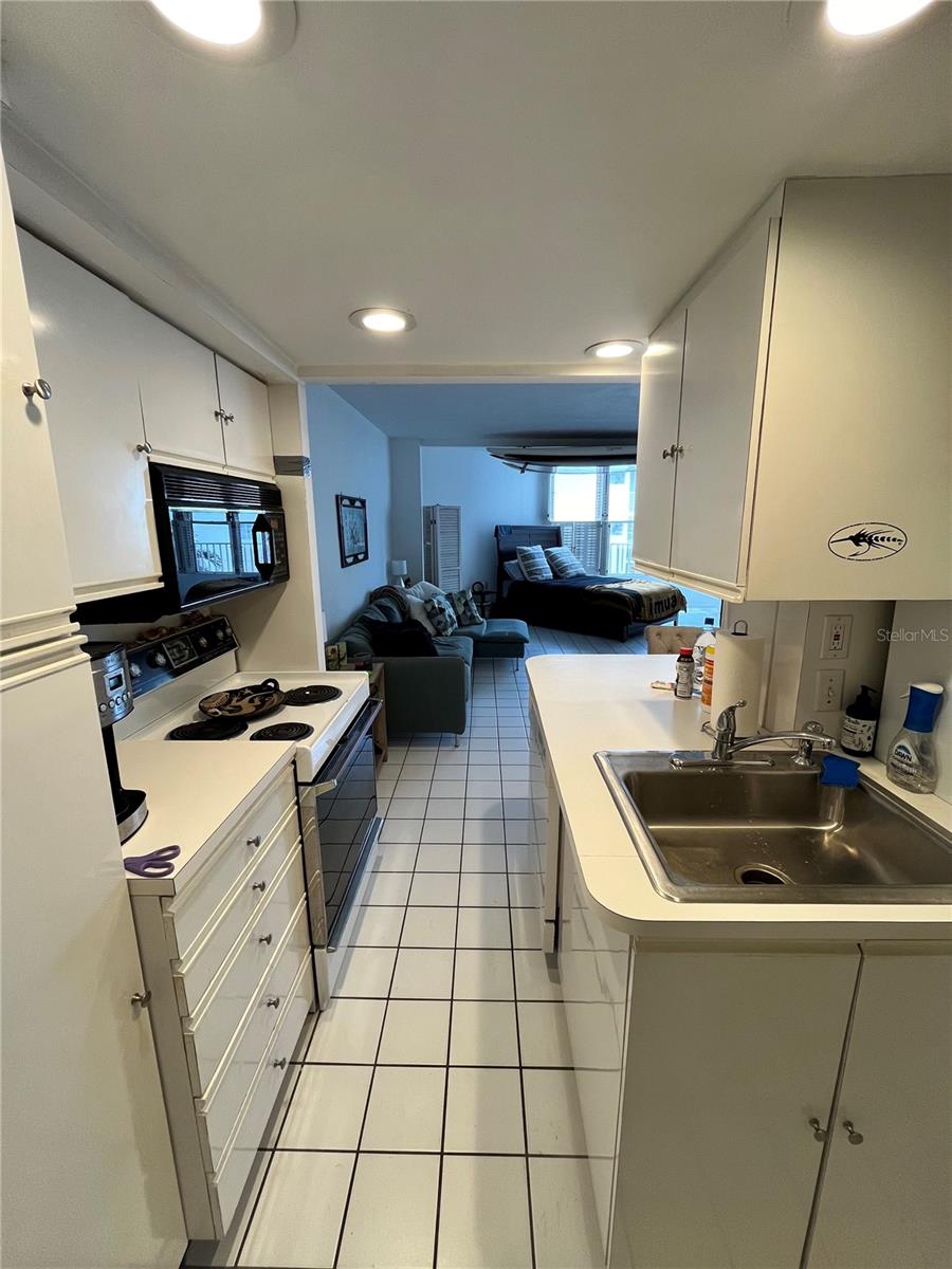 Image 6 of 8 For 16400 Gulf Boulevard 307