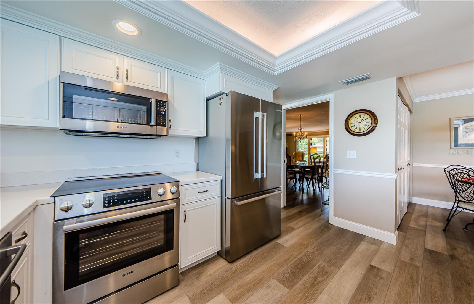 Listing photo id 12 for 671 Tallahassee Drive Ne