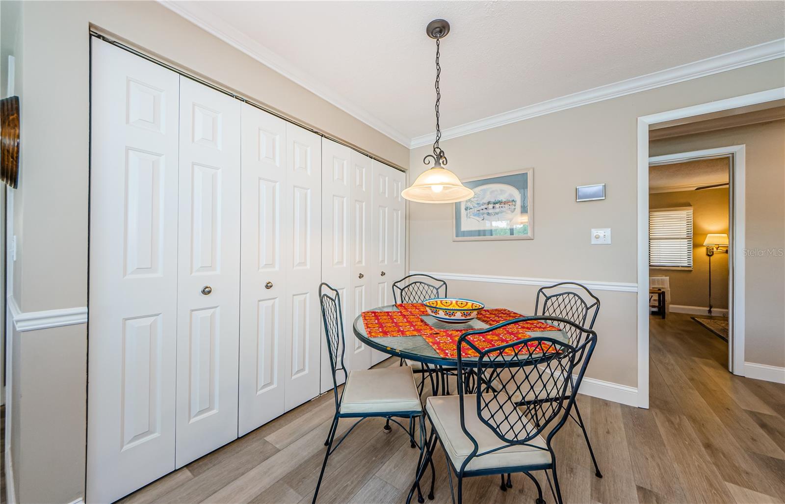 Listing photo id 15 for 671 Tallahassee Drive Ne
