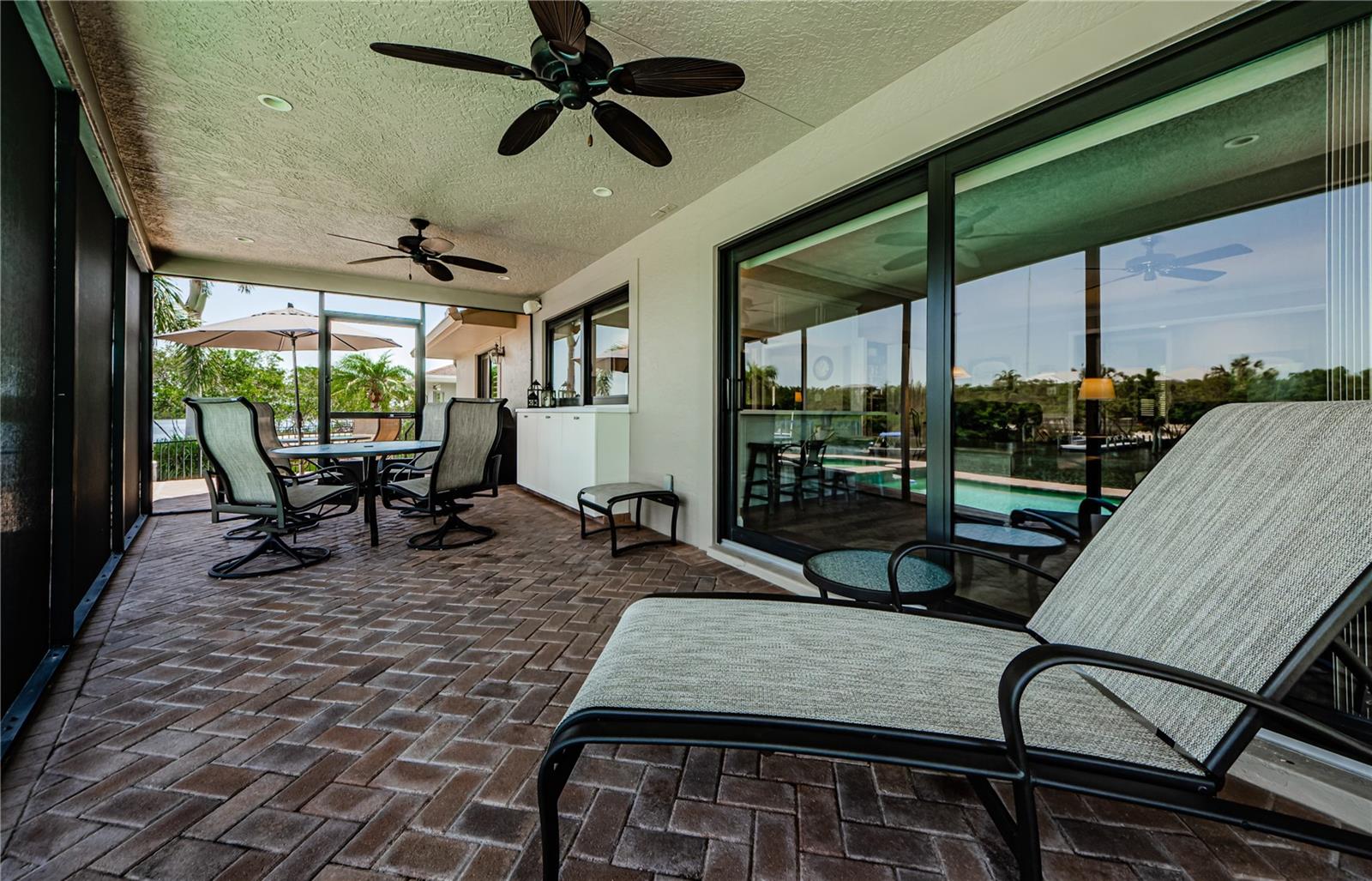 Listing photo id 34 for 671 Tallahassee Drive Ne