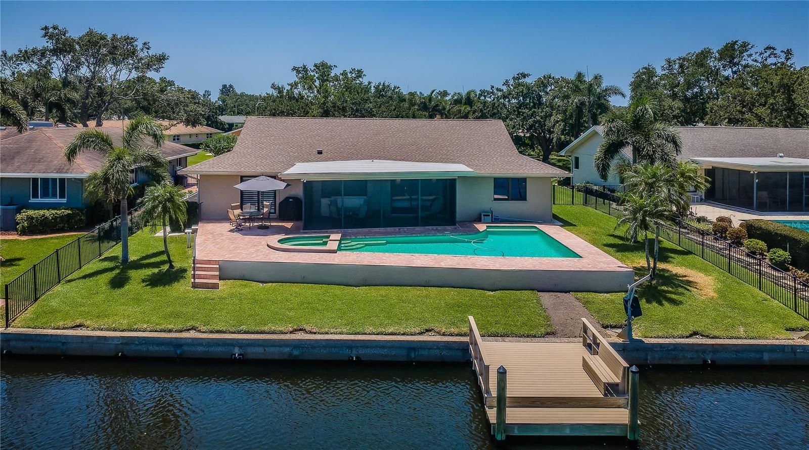 Listing photo id 36 for 671 Tallahassee Drive Ne