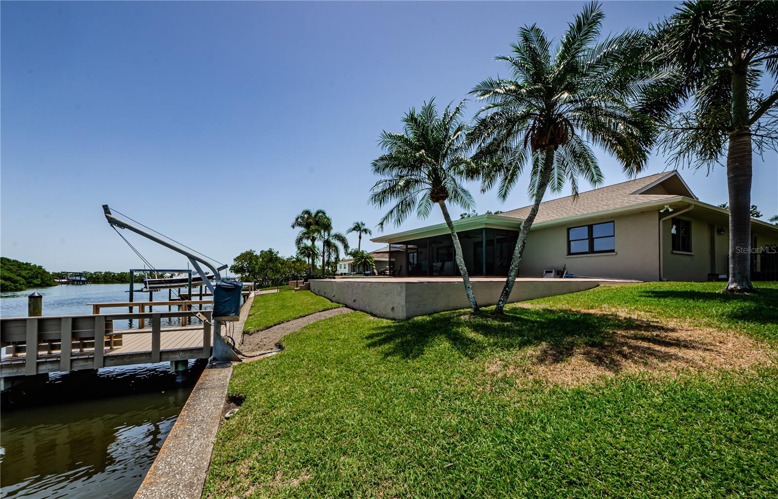 Listing photo id 40 for 671 Tallahassee Drive Ne