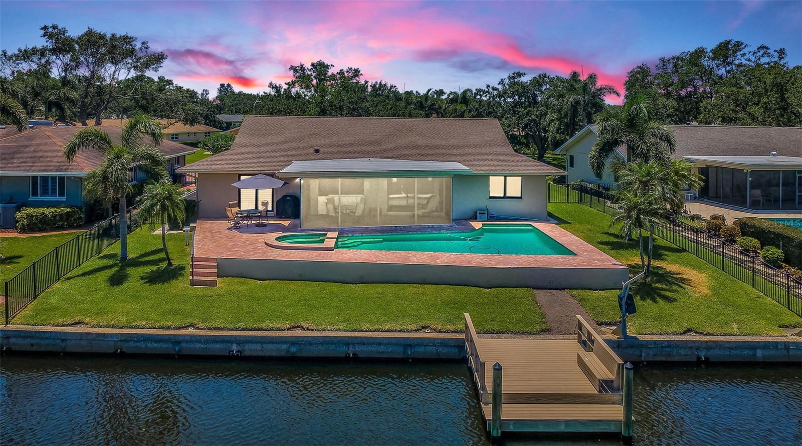 Listing photo id 41 for 671 Tallahassee Drive Ne