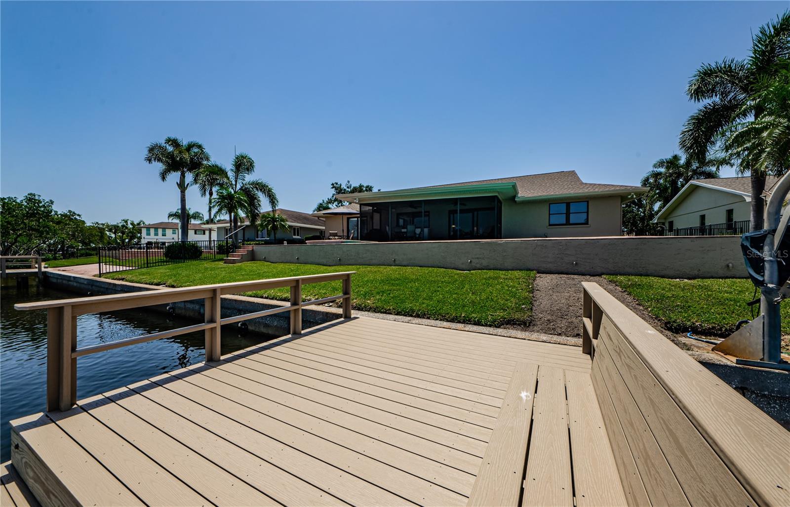 Listing photo id 47 for 671 Tallahassee Drive Ne