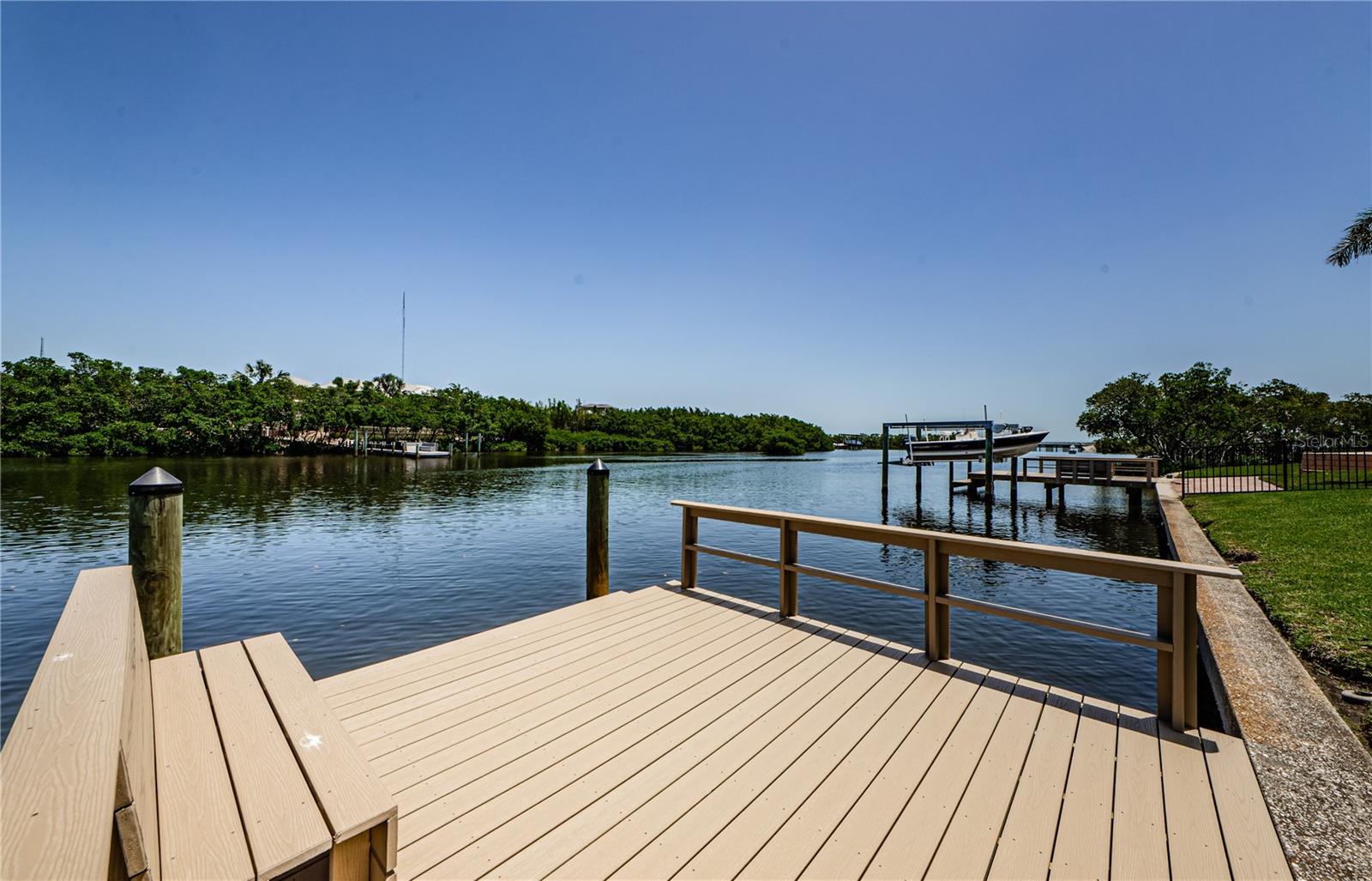 Listing photo id 56 for 671 Tallahassee Drive Ne