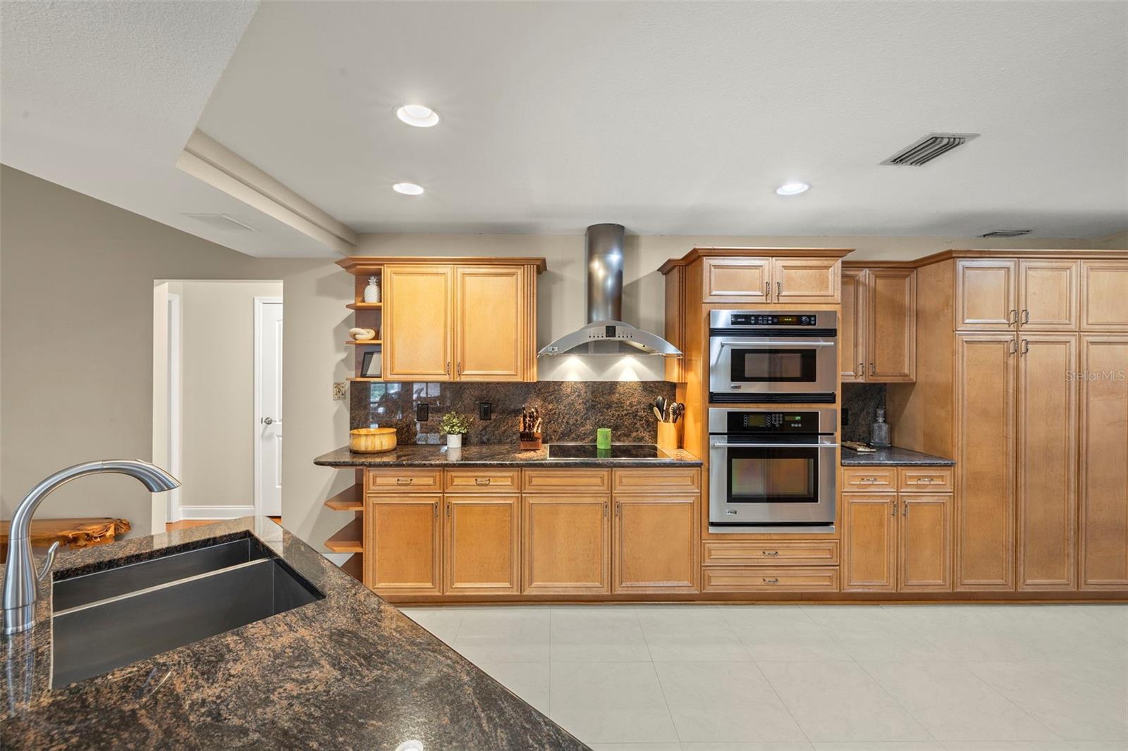 Image 13 of 41 For 3922 Cedar Cay Circle