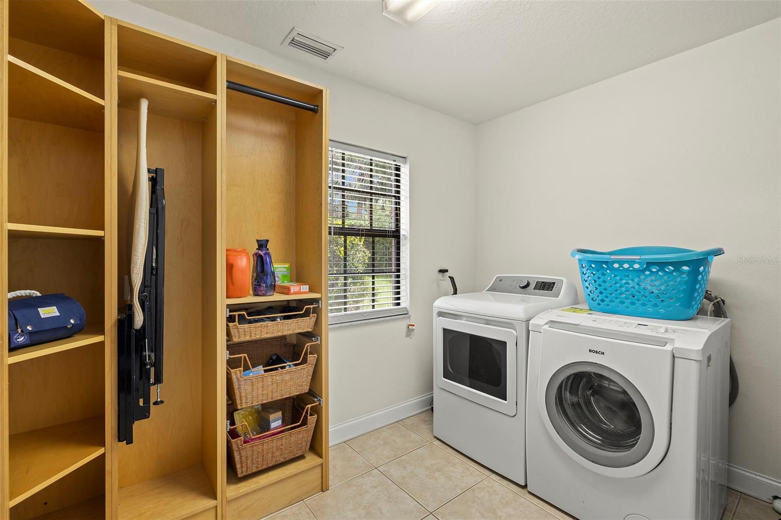 Image 30 of 41 For 3922 Cedar Cay Circle