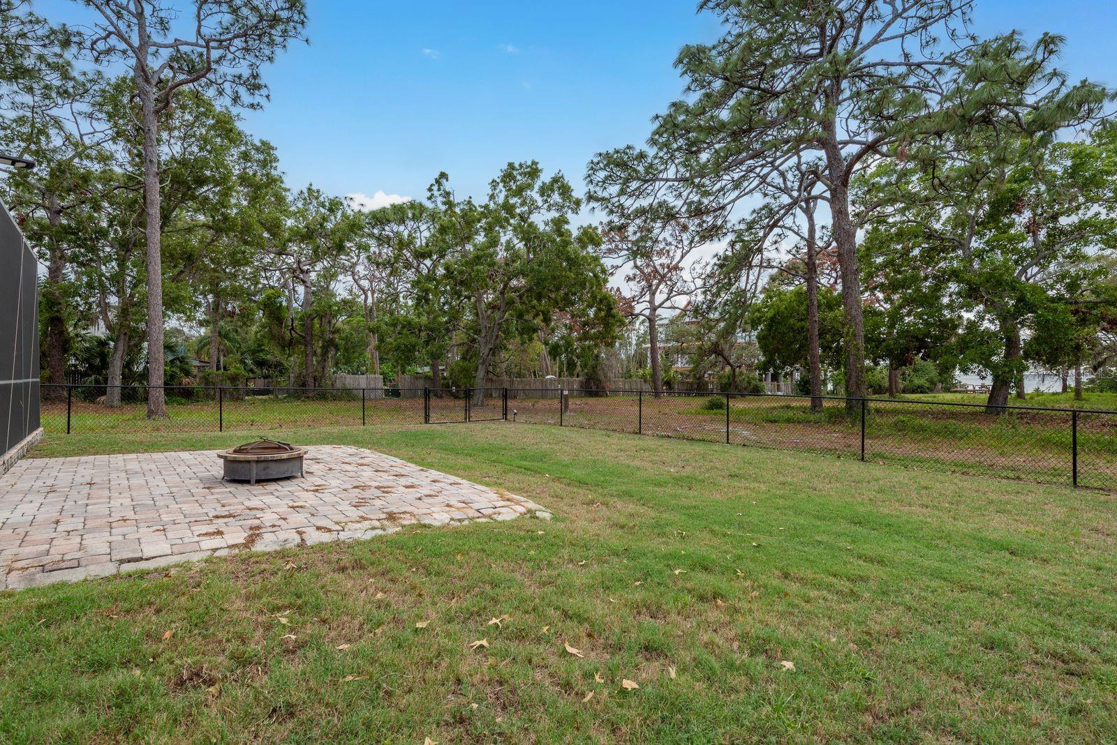 Listing photo id 26 for 632 Florida Avenue