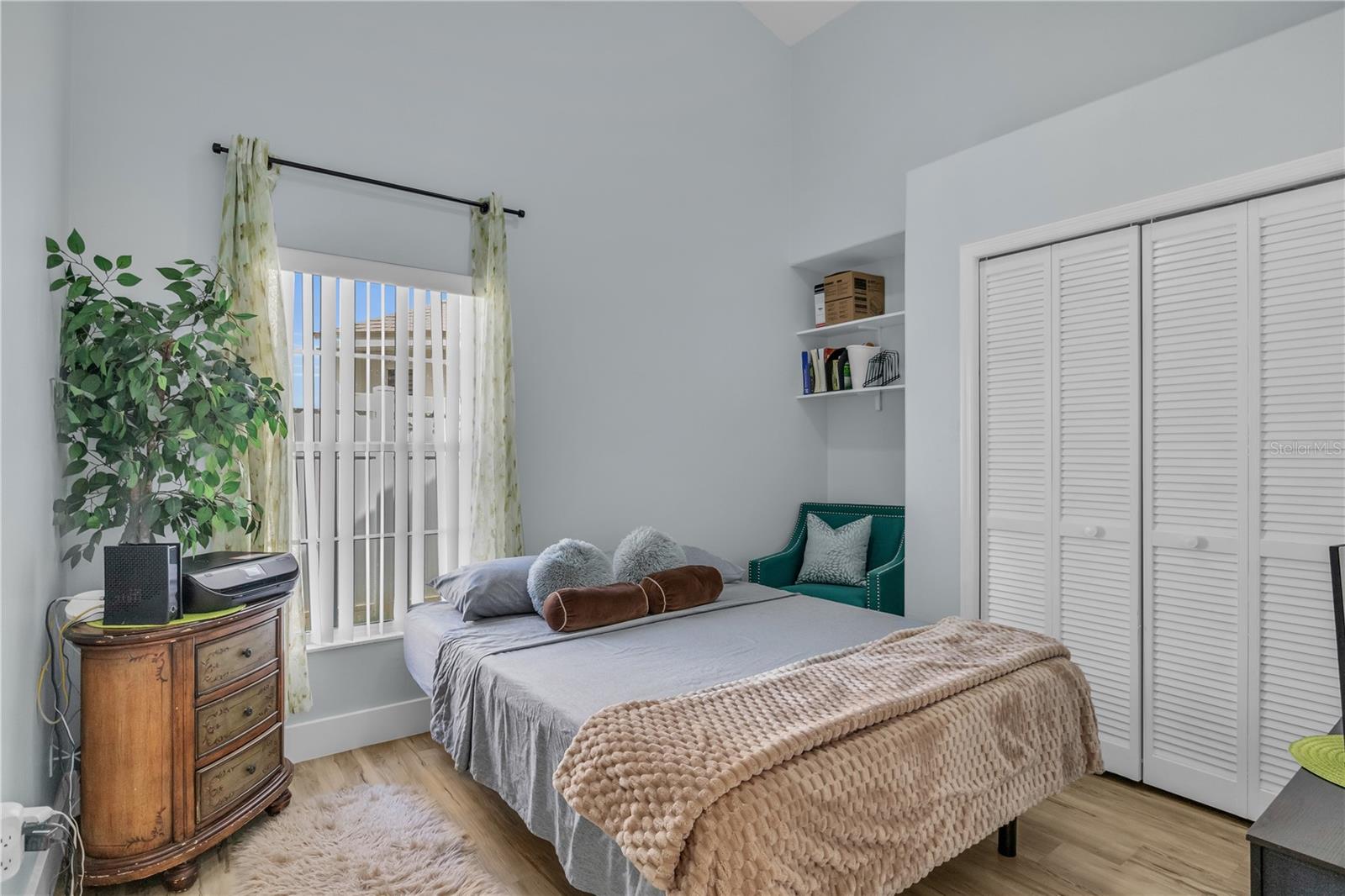 Image 33 of 50 For 332 Wood Dove Avenue
