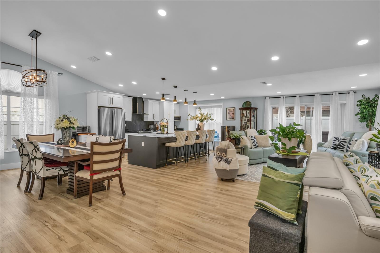 Image 6 of 50 For 332 Wood Dove Avenue