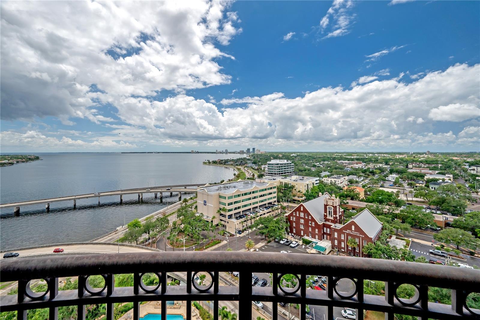 Image 27 of 41 For 345 Bayshore Boulevard 1803
