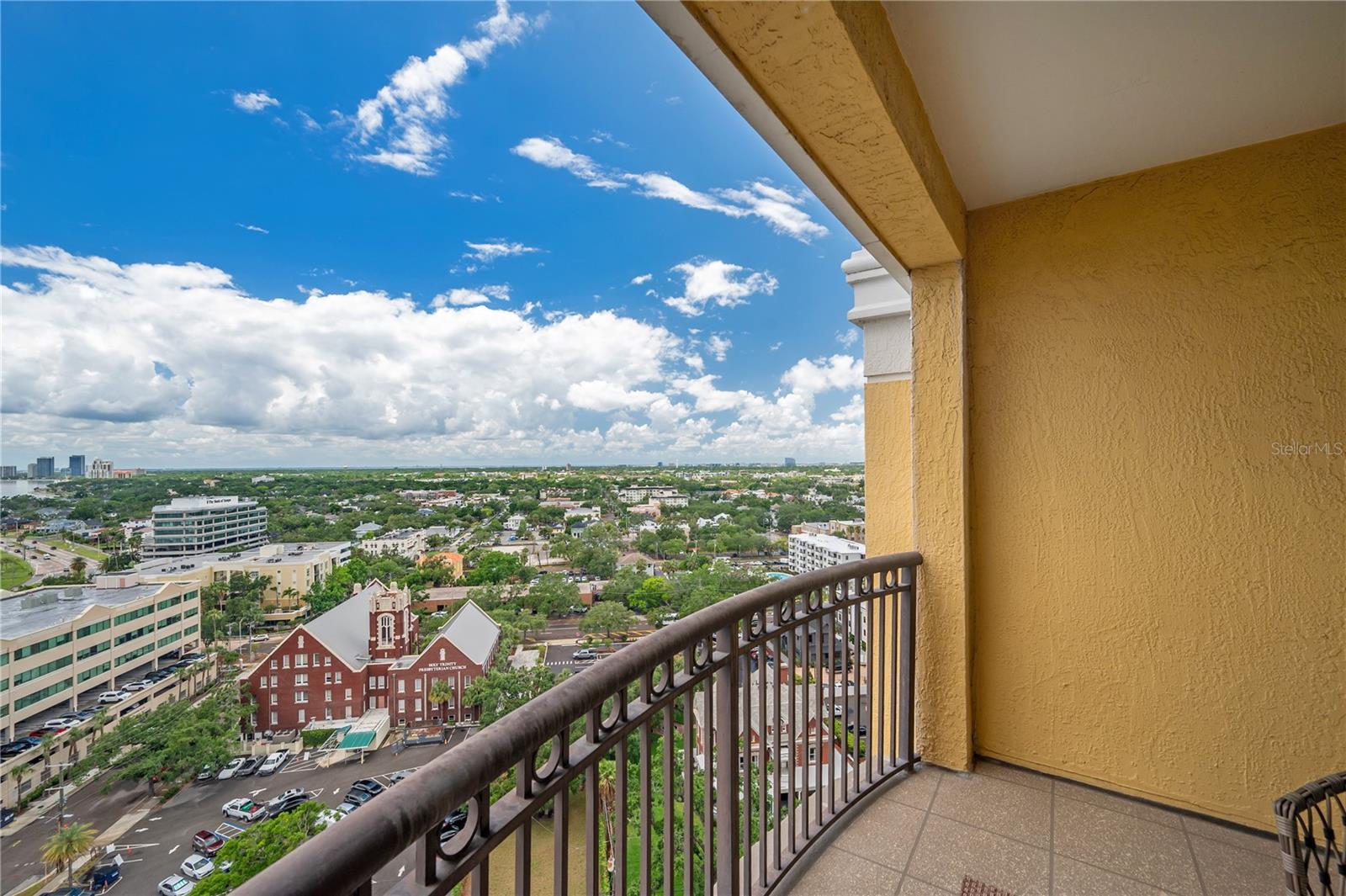 Image 28 of 41 For 345 Bayshore Boulevard 1803