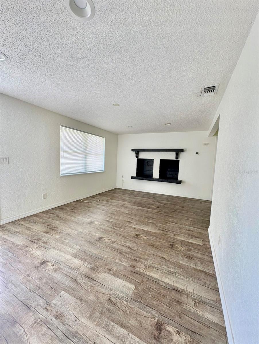 Image 2 of 11 For 3319 Clydesdale Drive