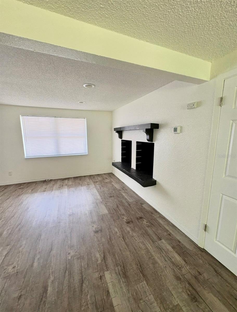 Image 3 of 11 For 3319 Clydesdale Drive