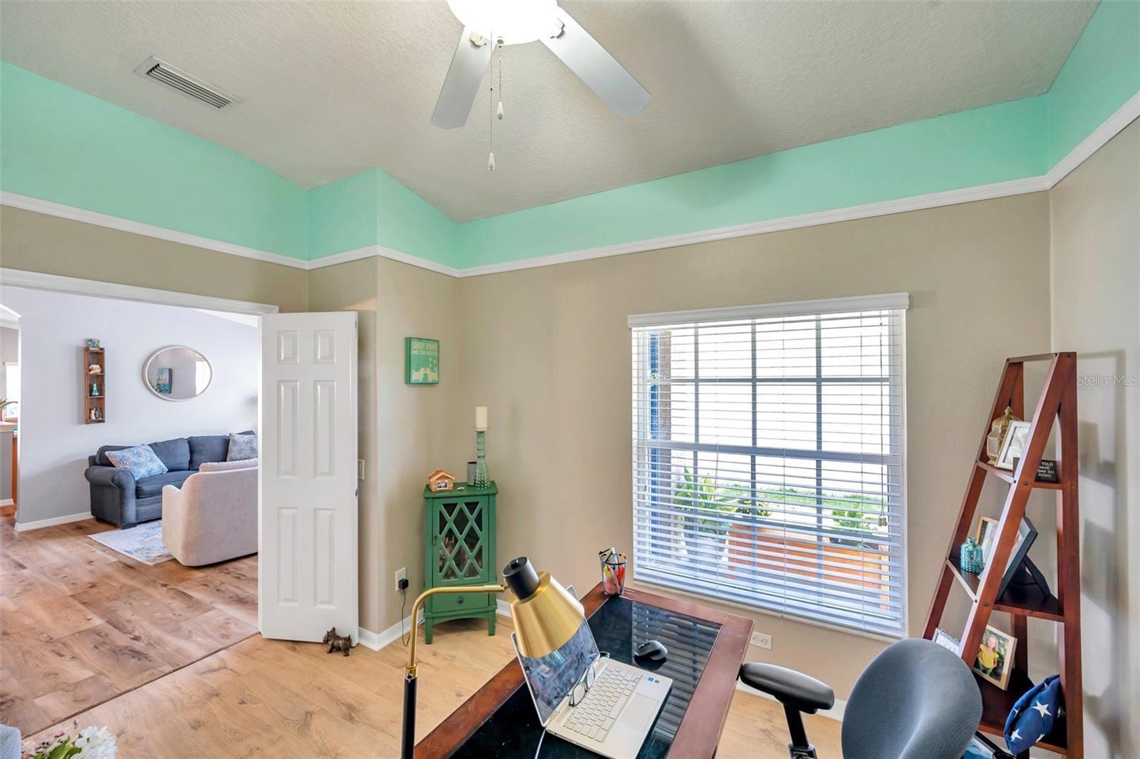 Listing photo id 14 for 8504 Tidal Bay Lane