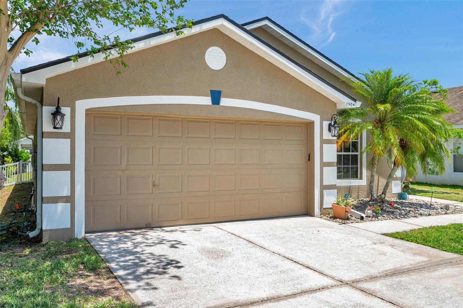 Listing photo id 2 for 8504 Tidal Bay Lane