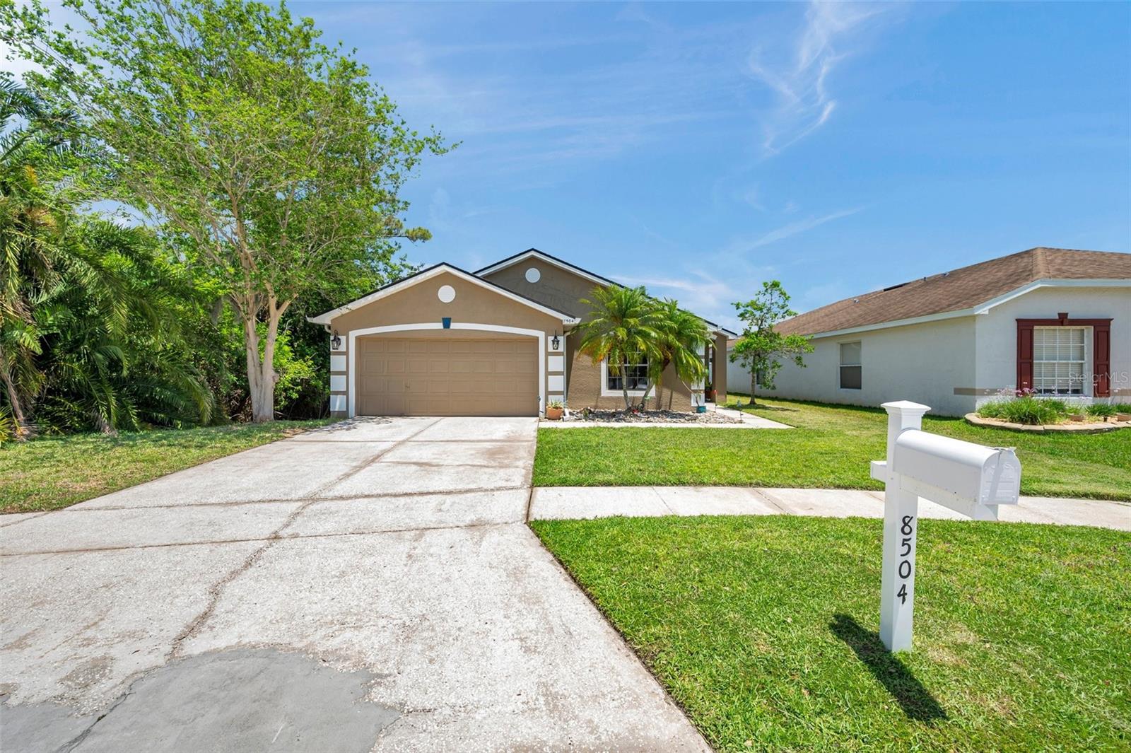 Listing photo id 3 for 8504 Tidal Bay Lane