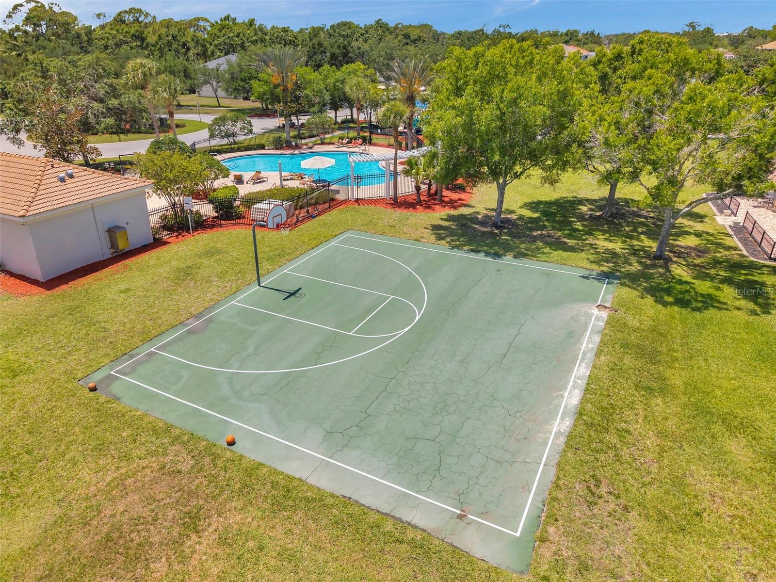 Listing photo id 66 for 8504 Tidal Bay Lane