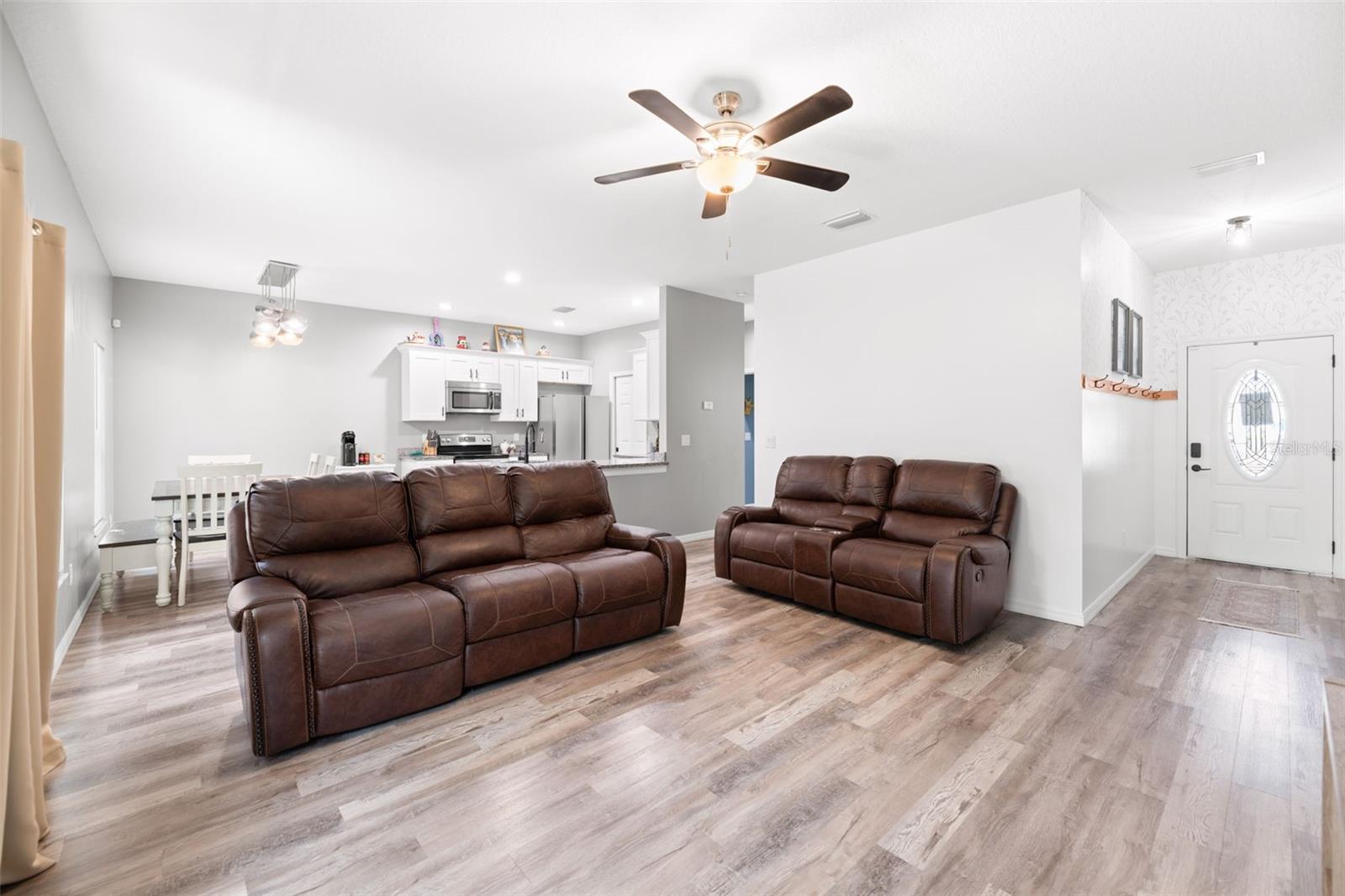Image 15 of 48 For 37230 Poinsettia Avenue