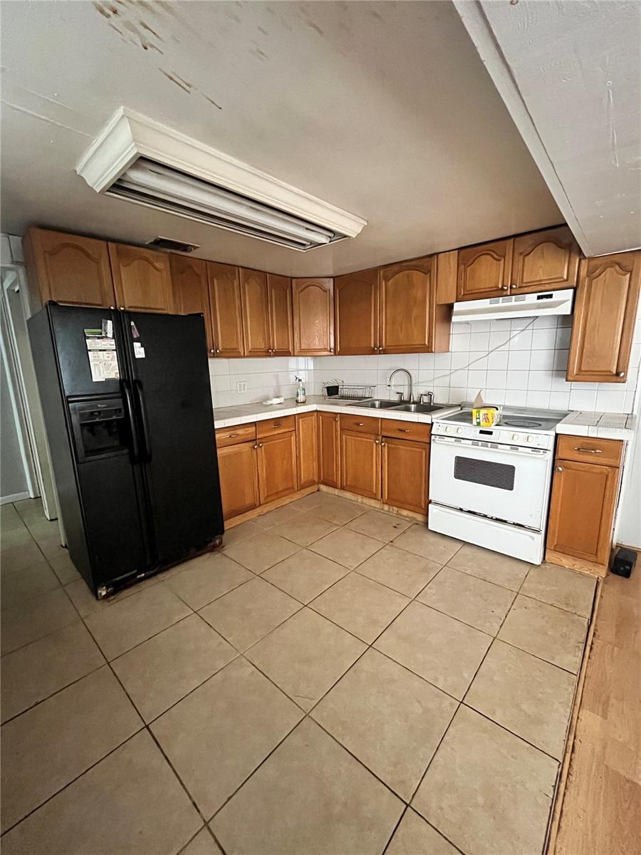 Image 17 of 27 For 3950 45th Avenue N